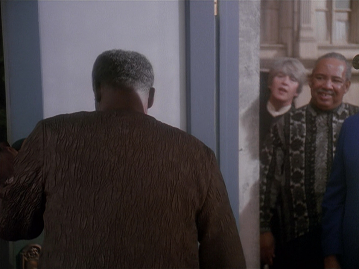 extant_StarTrek_DS9_4x12-ParadiseLost_03752.jpg