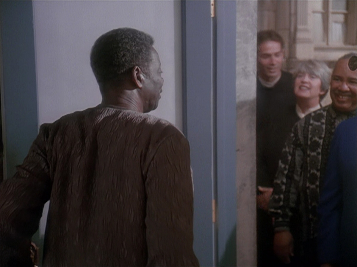 extant_StarTrek_DS9_4x12-ParadiseLost_03754.jpg