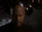 extant_StarTrek_DS9_4x12-ParadiseLost_01112.jpg