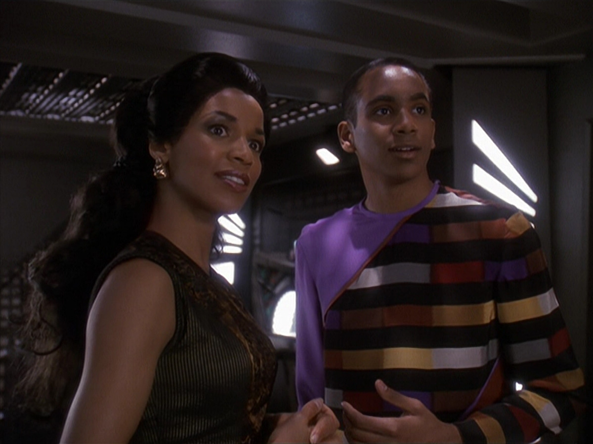 extant_StarTrek_DS9_4x20-ShatteredMirror_00506.jpg