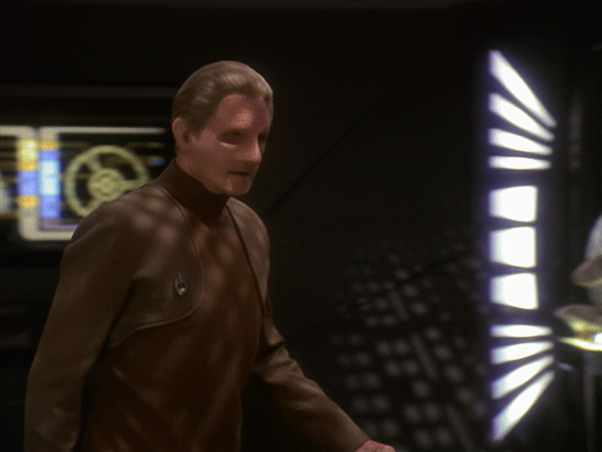 extant_StarTrek_DS9_4x22-ForTheCause_00290.jpg