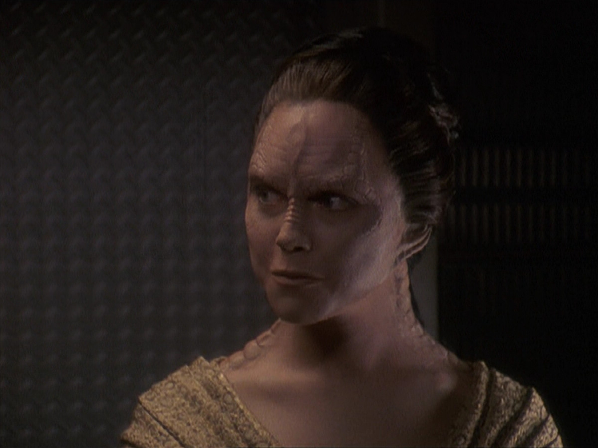 extant_StarTrek_DS9_4x22-ForTheCause_01098.jpg