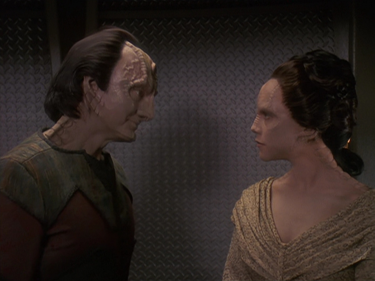 extant_StarTrek_DS9_4x22-ForTheCause_01124.jpg