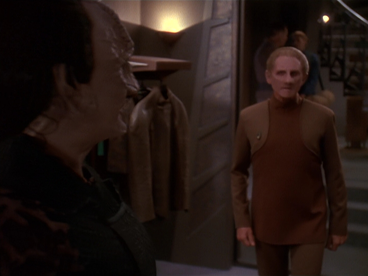 extant_StarTrek_DS9_4x26-BrokenLink_00015.jpg