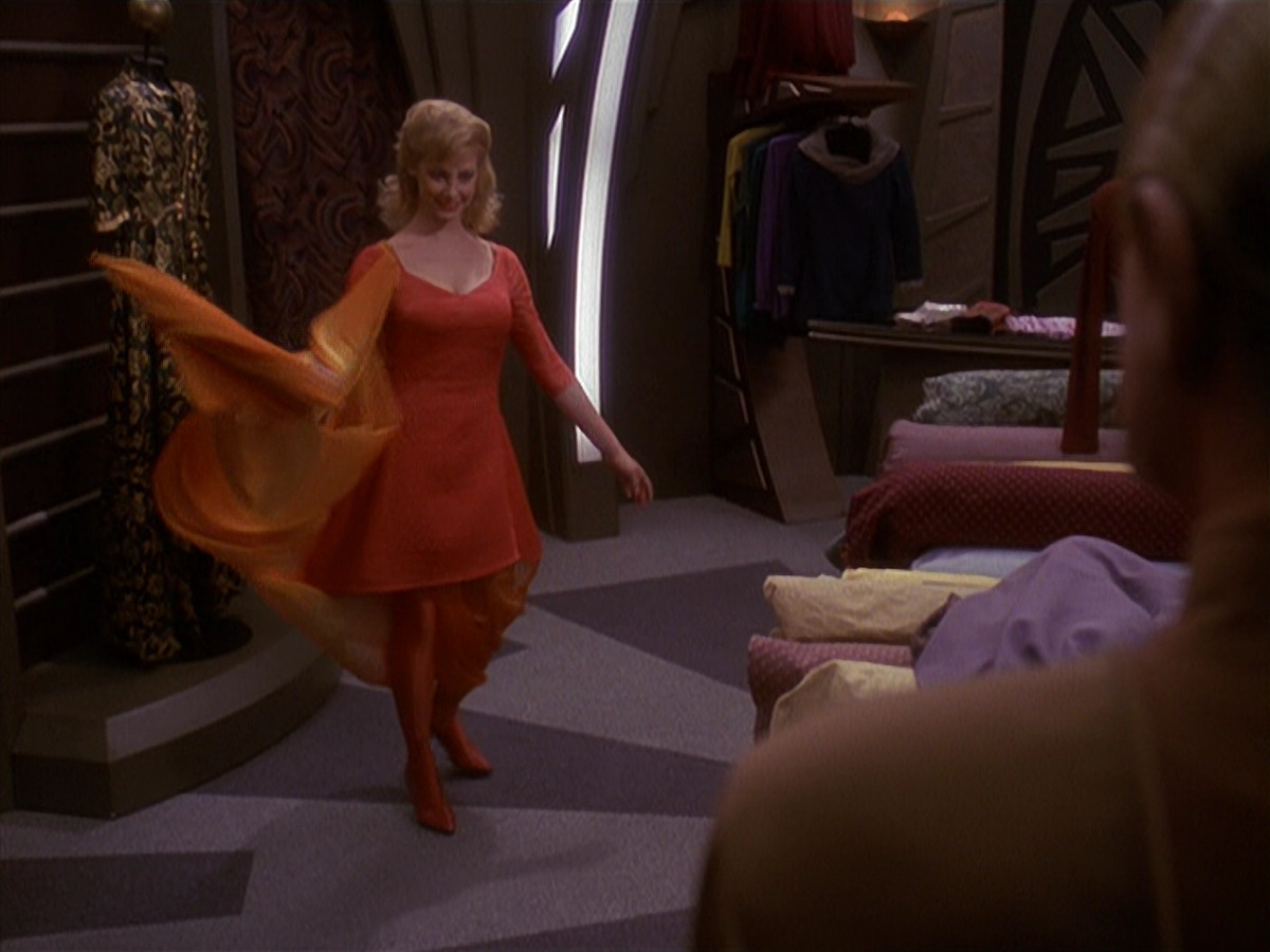 extant_StarTrek_DS9_4x26-BrokenLink_00031.jpg