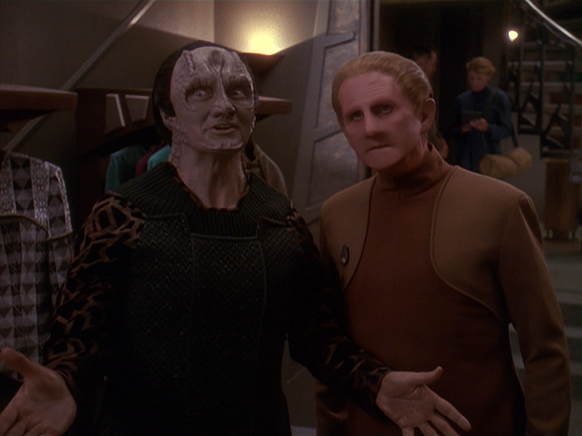 extant_StarTrek_DS9_4x26-BrokenLink_00035.jpg
