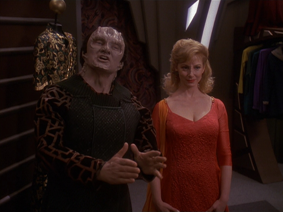 extant_StarTrek_DS9_4x26-BrokenLink_00051.jpg