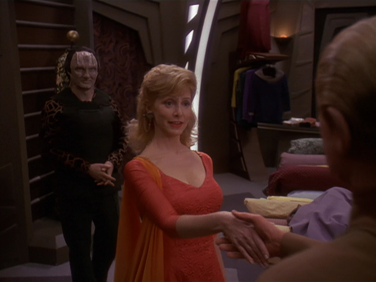 extant_StarTrek_DS9_4x26-BrokenLink_00065.jpg