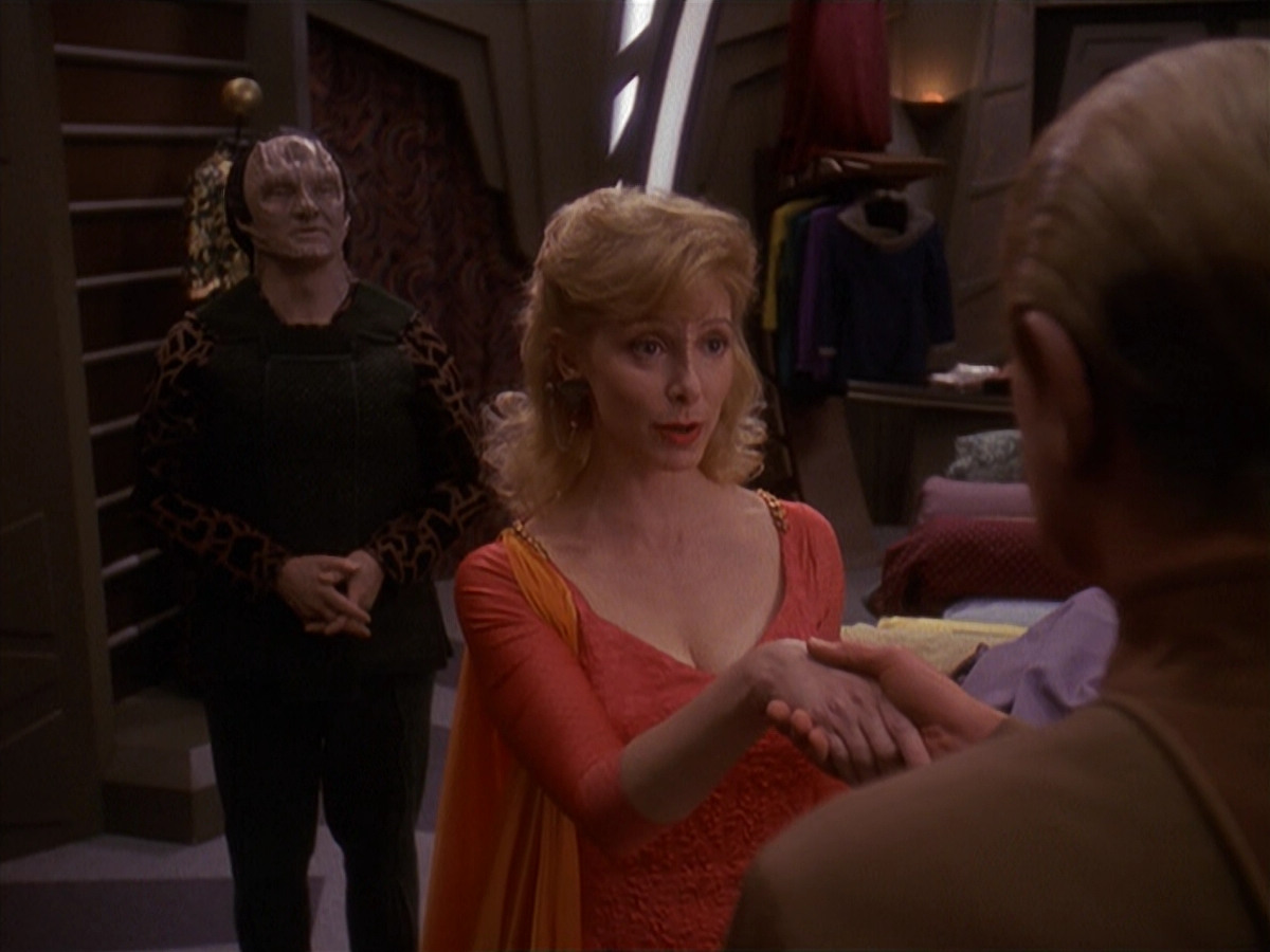 extant_StarTrek_DS9_4x26-BrokenLink_00068.jpg