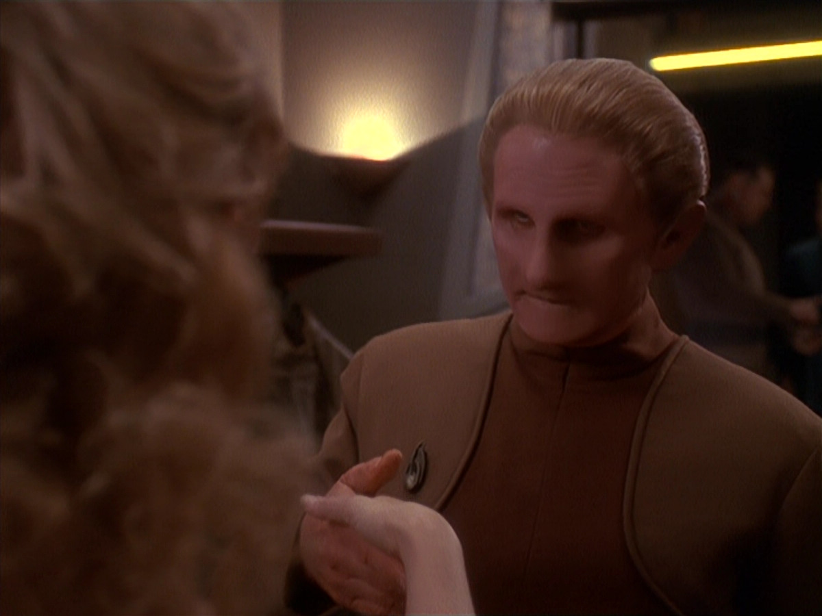 extant_StarTrek_DS9_4x26-BrokenLink_00076.jpg