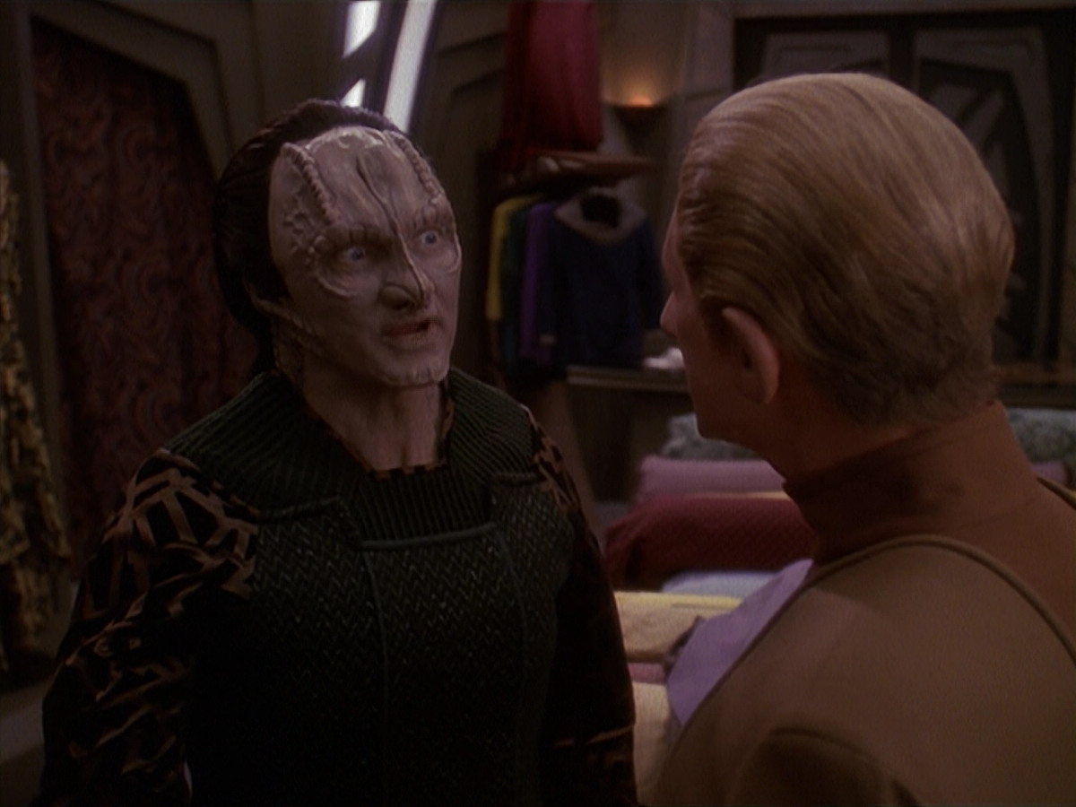 extant_StarTrek_DS9_4x26-BrokenLink_00157.jpg