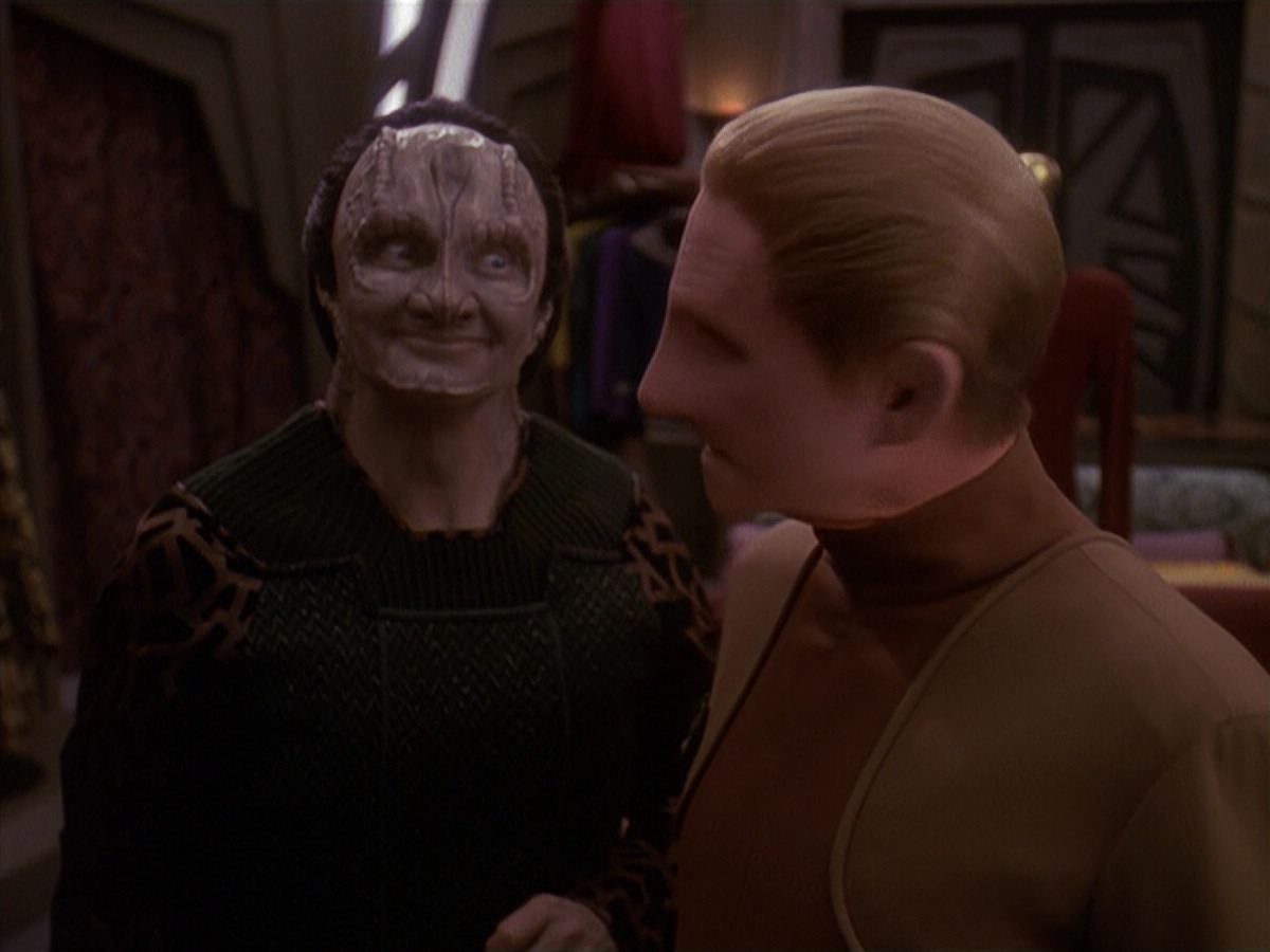 extant_StarTrek_DS9_4x26-BrokenLink_00210.jpg