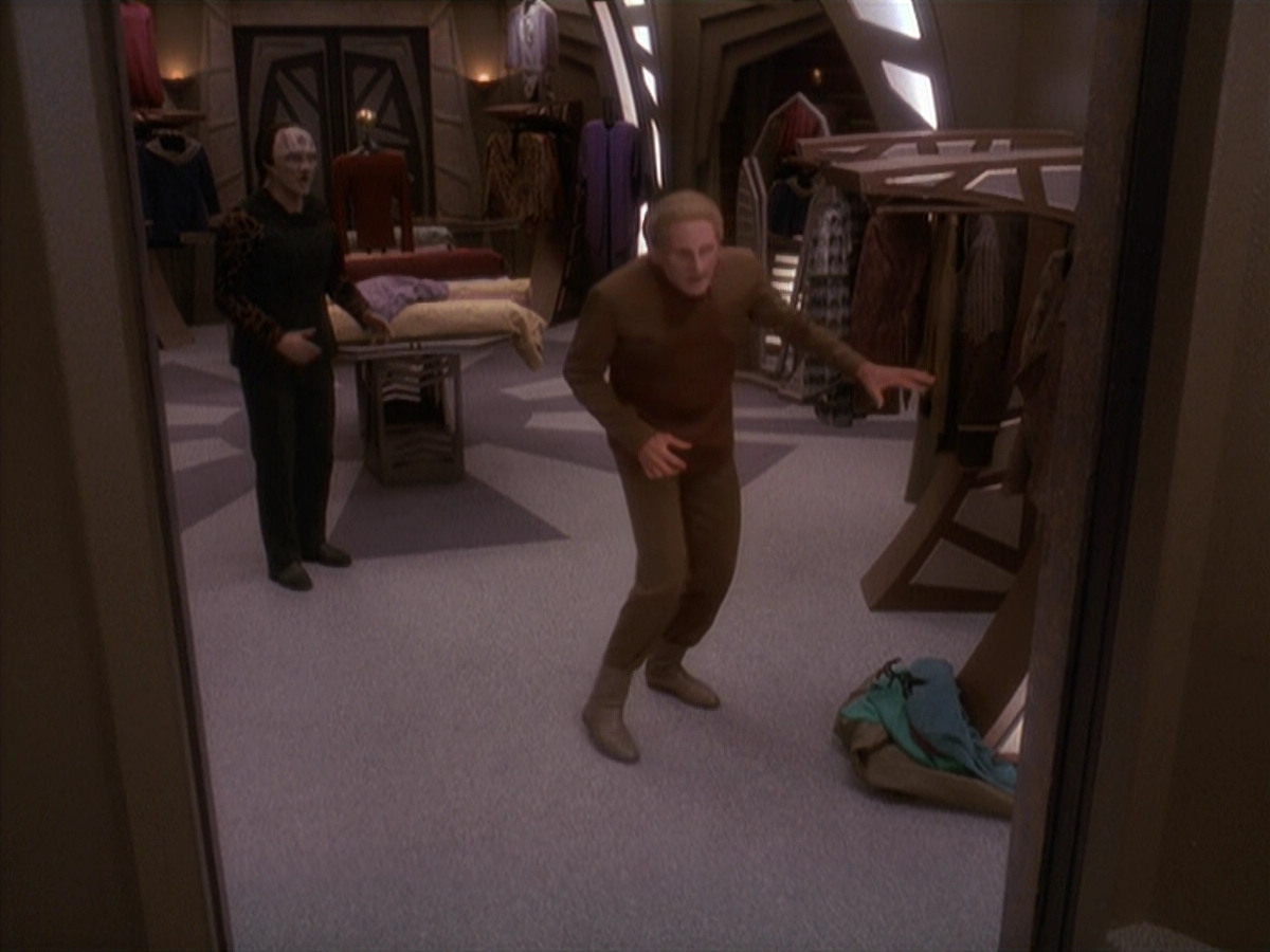 extant_StarTrek_DS9_4x26-BrokenLink_00218.jpg