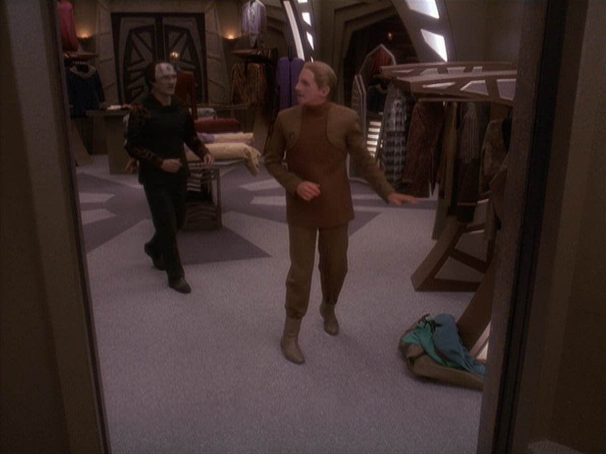 extant_StarTrek_DS9_4x26-BrokenLink_00220.jpg