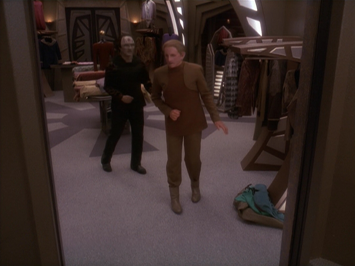 extant_StarTrek_DS9_4x26-BrokenLink_00222.jpg