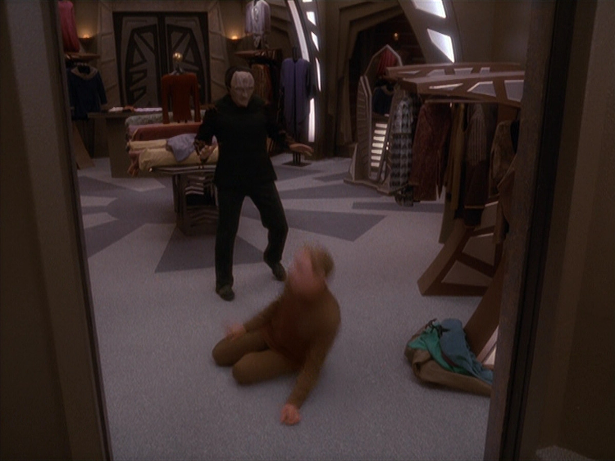 extant_StarTrek_DS9_4x26-BrokenLink_00235.jpg