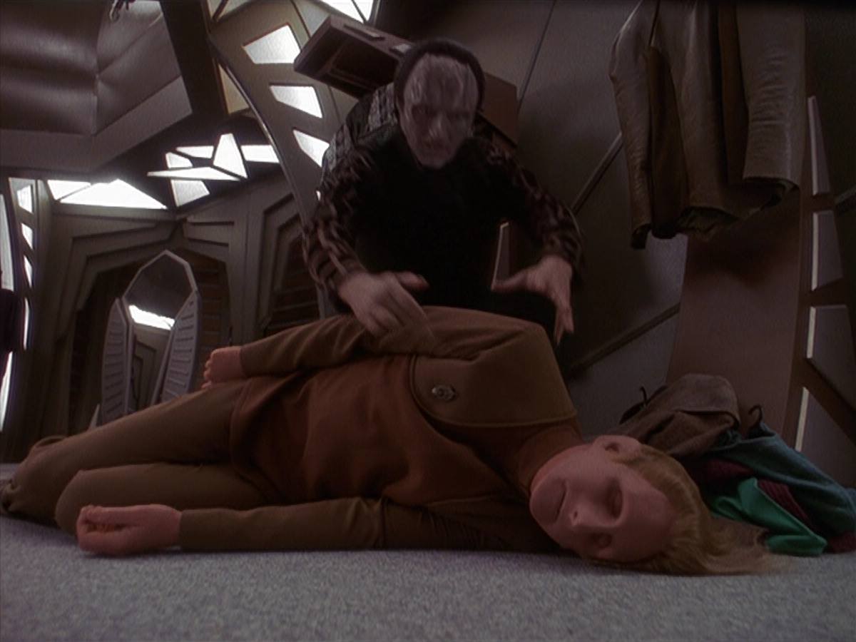 extant_StarTrek_DS9_4x26-BrokenLink_00238.jpg