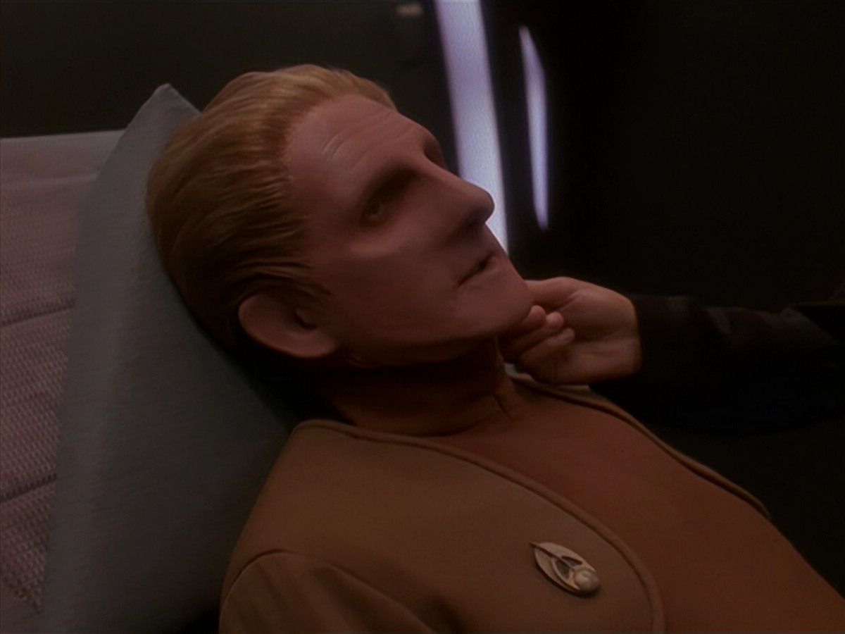 extant_StarTrek_DS9_4x26-BrokenLink_00453.jpg