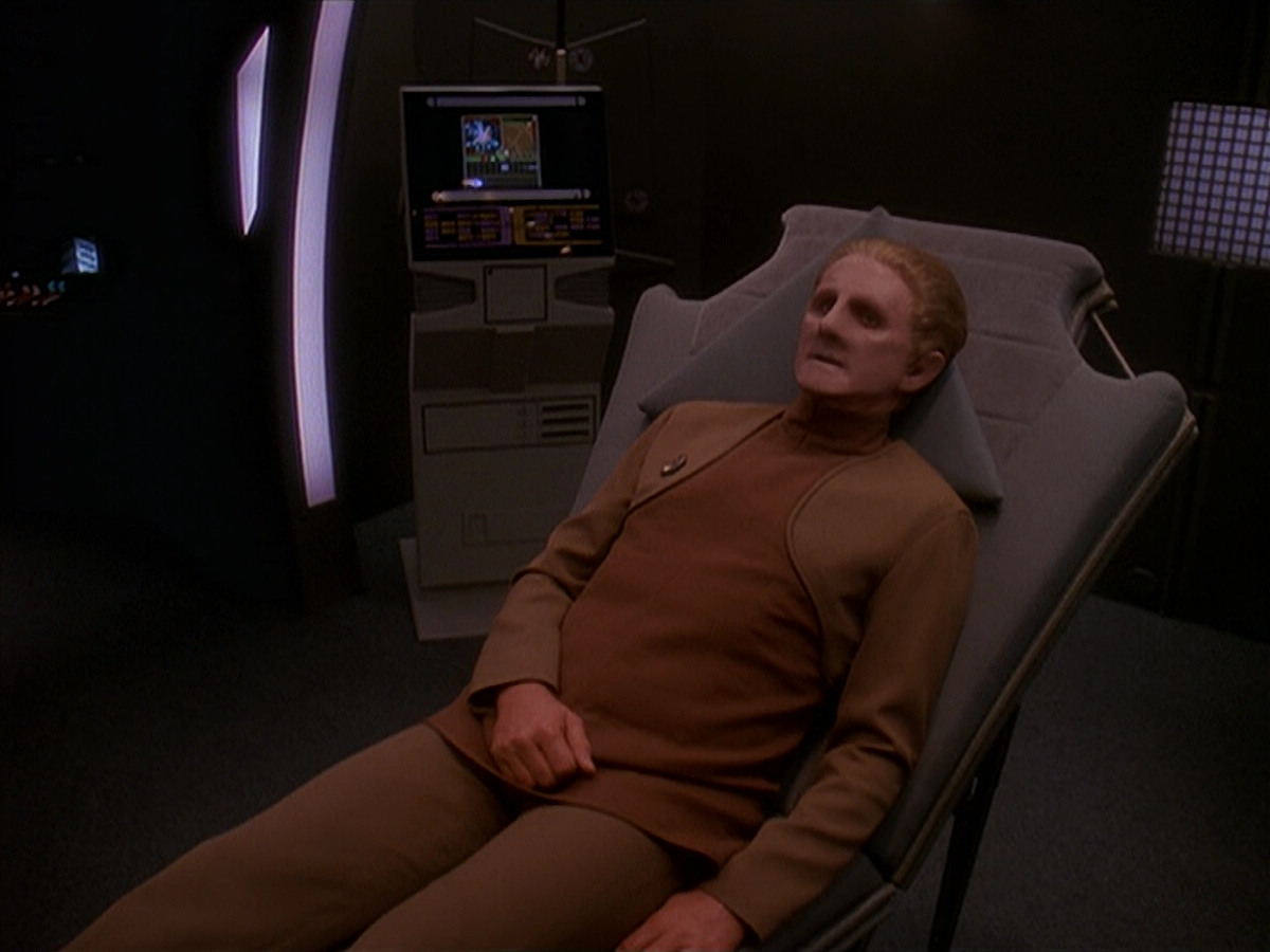extant_StarTrek_DS9_4x26-BrokenLink_00522.jpg