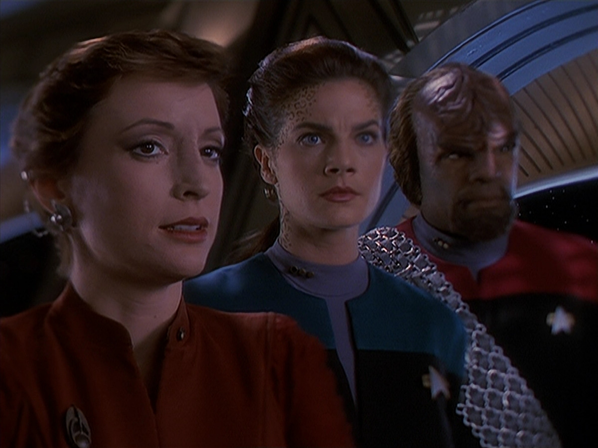 extant_StarTrek_DS9_4x26-BrokenLink_00569.jpg