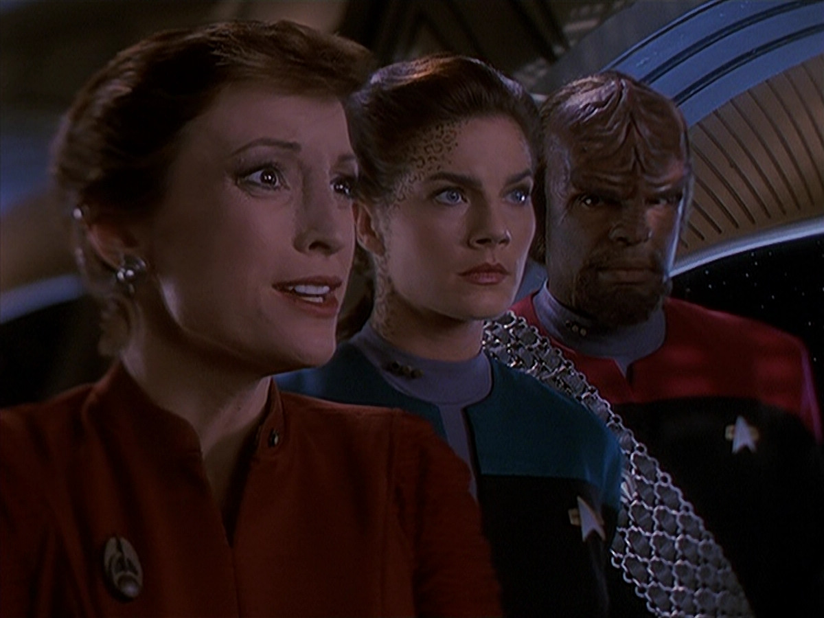 extant_StarTrek_DS9_4x26-BrokenLink_00616.jpg