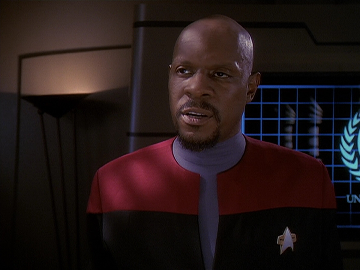 extant_StarTrek_DS9_4x26-BrokenLink_00629.jpg