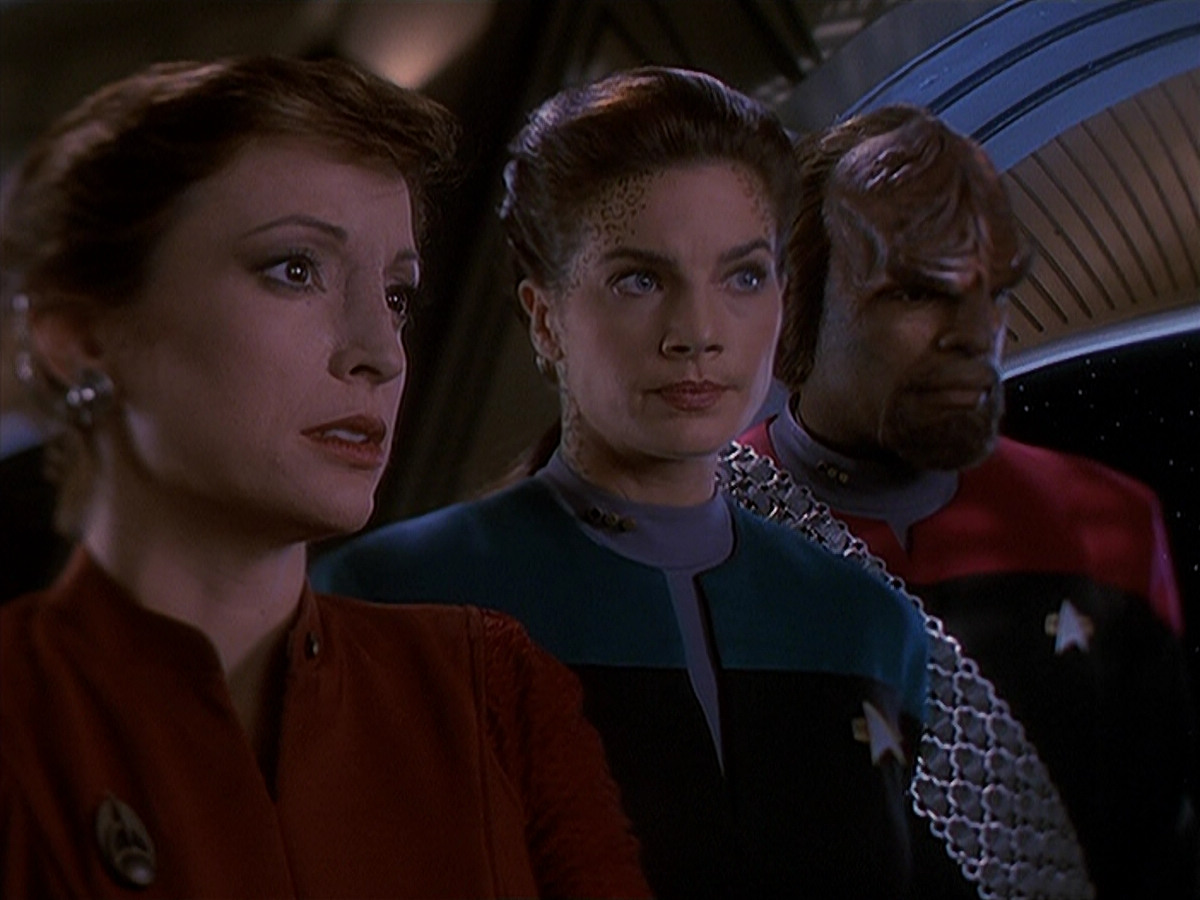 extant_StarTrek_DS9_4x26-BrokenLink_00650.jpg