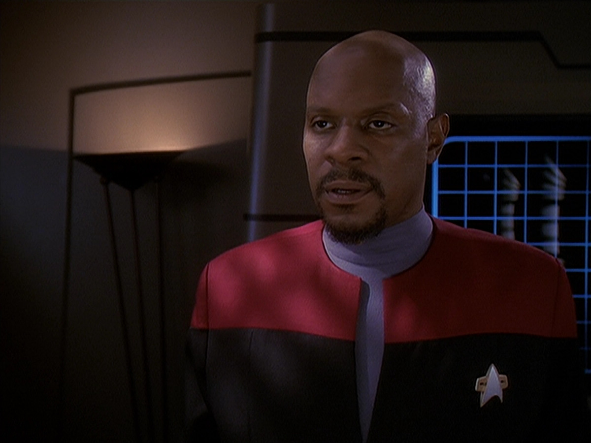 extant_StarTrek_DS9_4x26-BrokenLink_00653.jpg