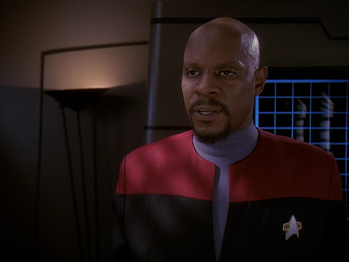 extant_StarTrek_DS9_4x26-BrokenLink_00655.jpg