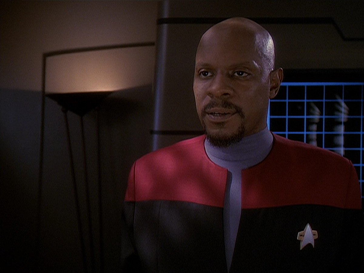 extant_StarTrek_DS9_4x26-BrokenLink_00657.jpg