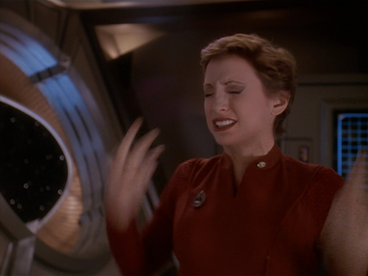 extant_StarTrek_DS9_4x26-BrokenLink_00684.jpg