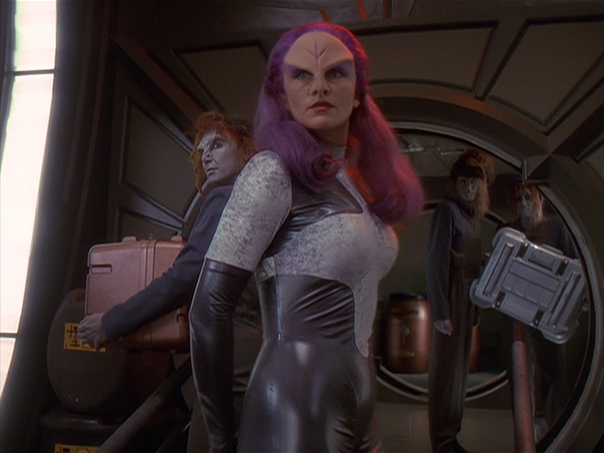 extant_StarTrek_DS9_4x26-BrokenLink_00900.jpg