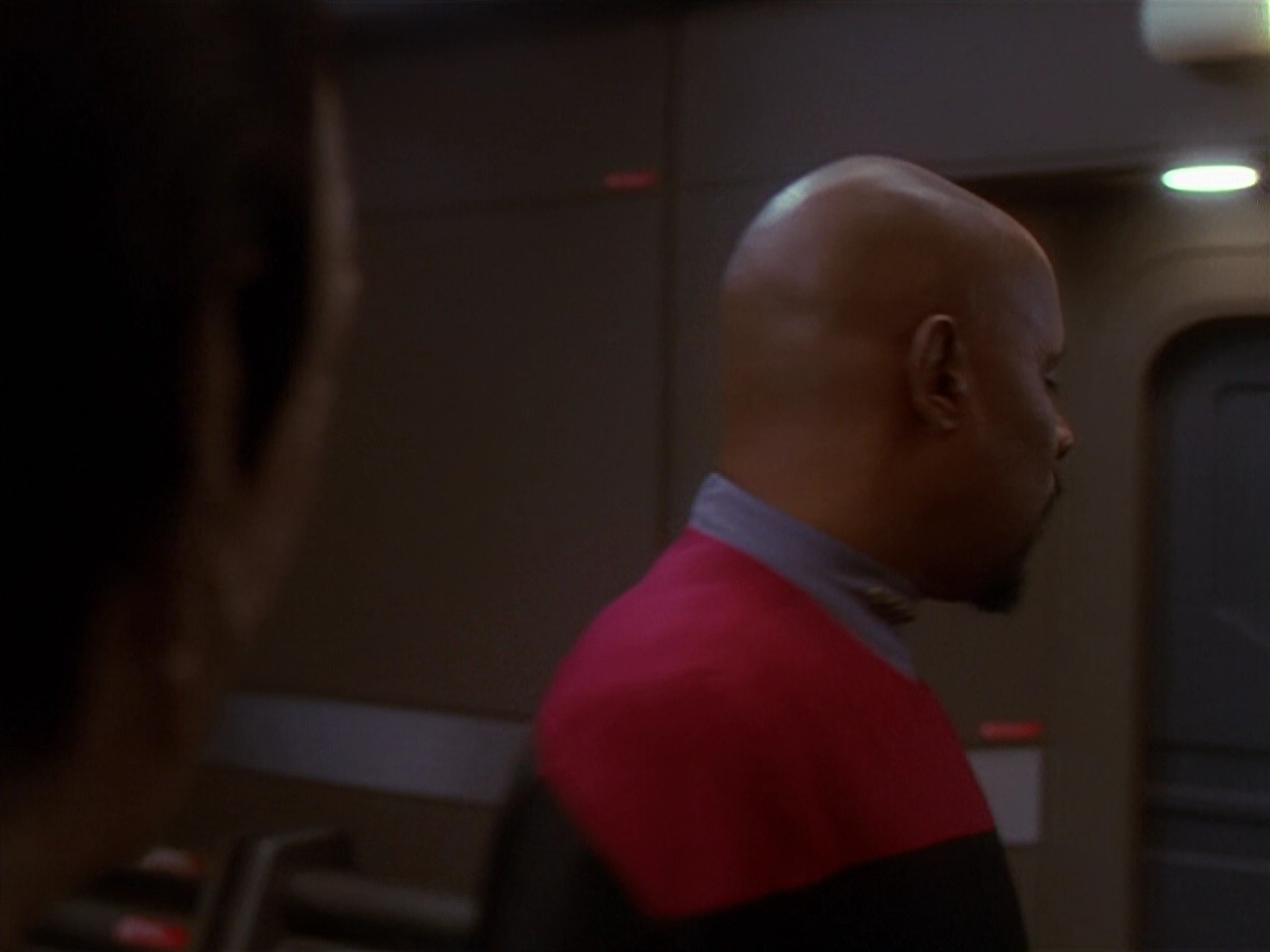 extant_StarTrek_DS9_4x26-BrokenLink_01263.jpg