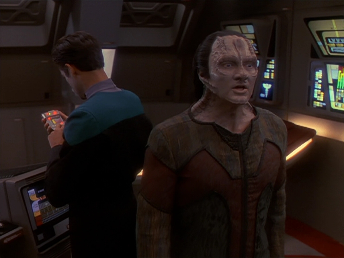 extant_StarTrek_DS9_4x26-BrokenLink_01988.jpg