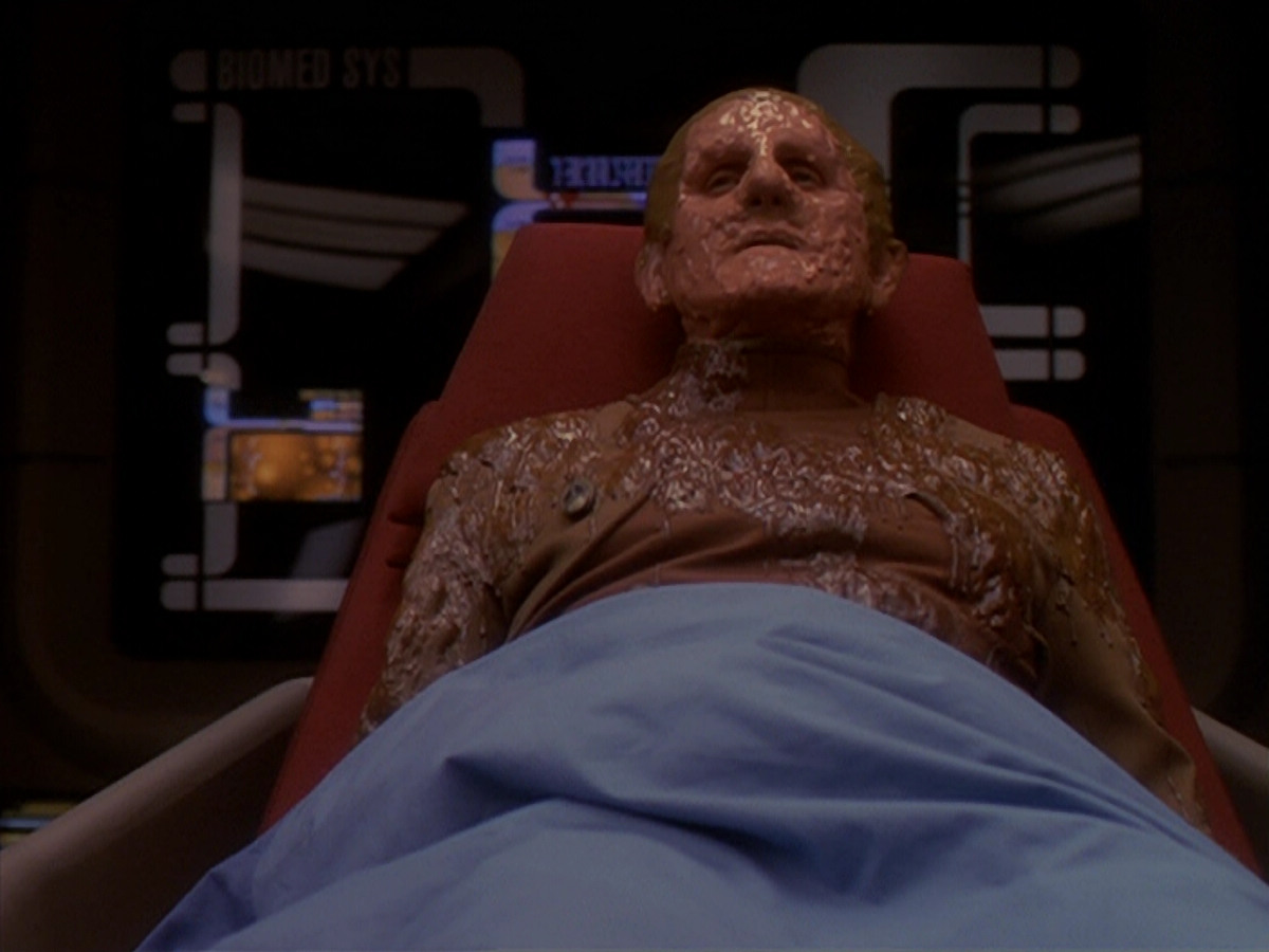 extant_StarTrek_DS9_4x26-BrokenLink_02001.jpg