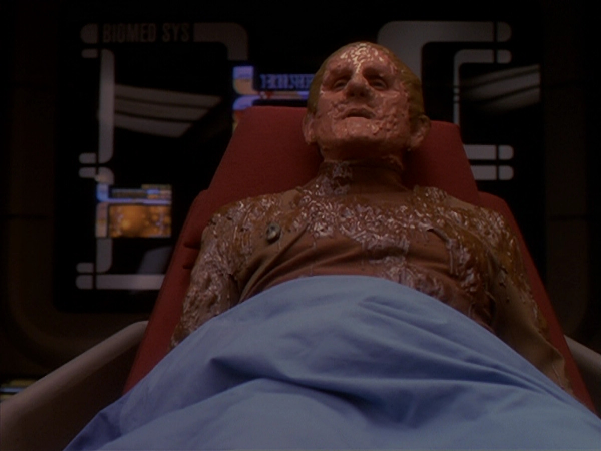 extant_StarTrek_DS9_4x26-BrokenLink_02002.jpg