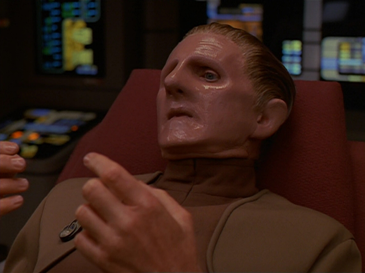 extant_StarTrek_DS9_4x26-BrokenLink_02141.jpg