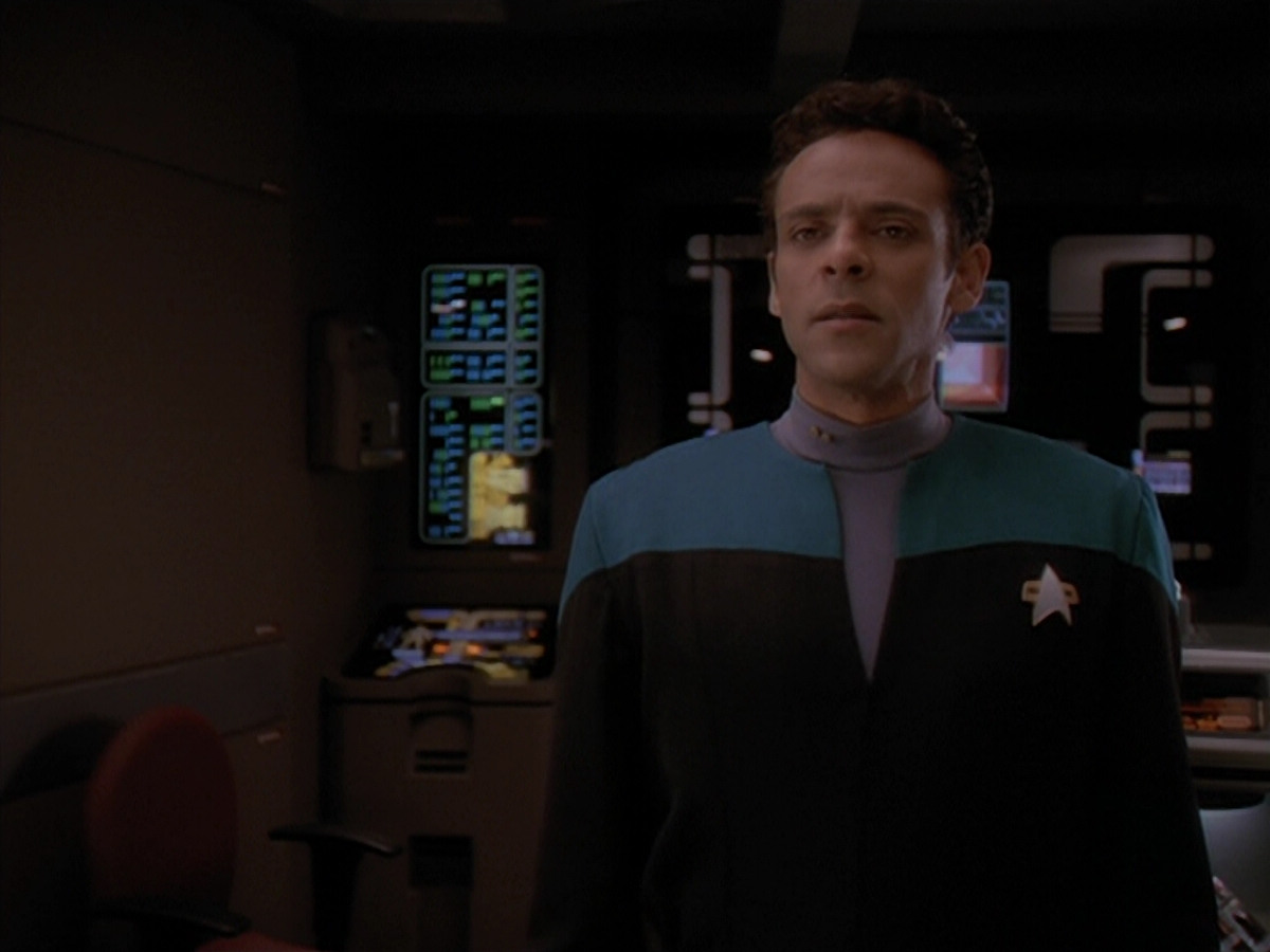 extant_StarTrek_DS9_4x26-BrokenLink_03265.jpg
