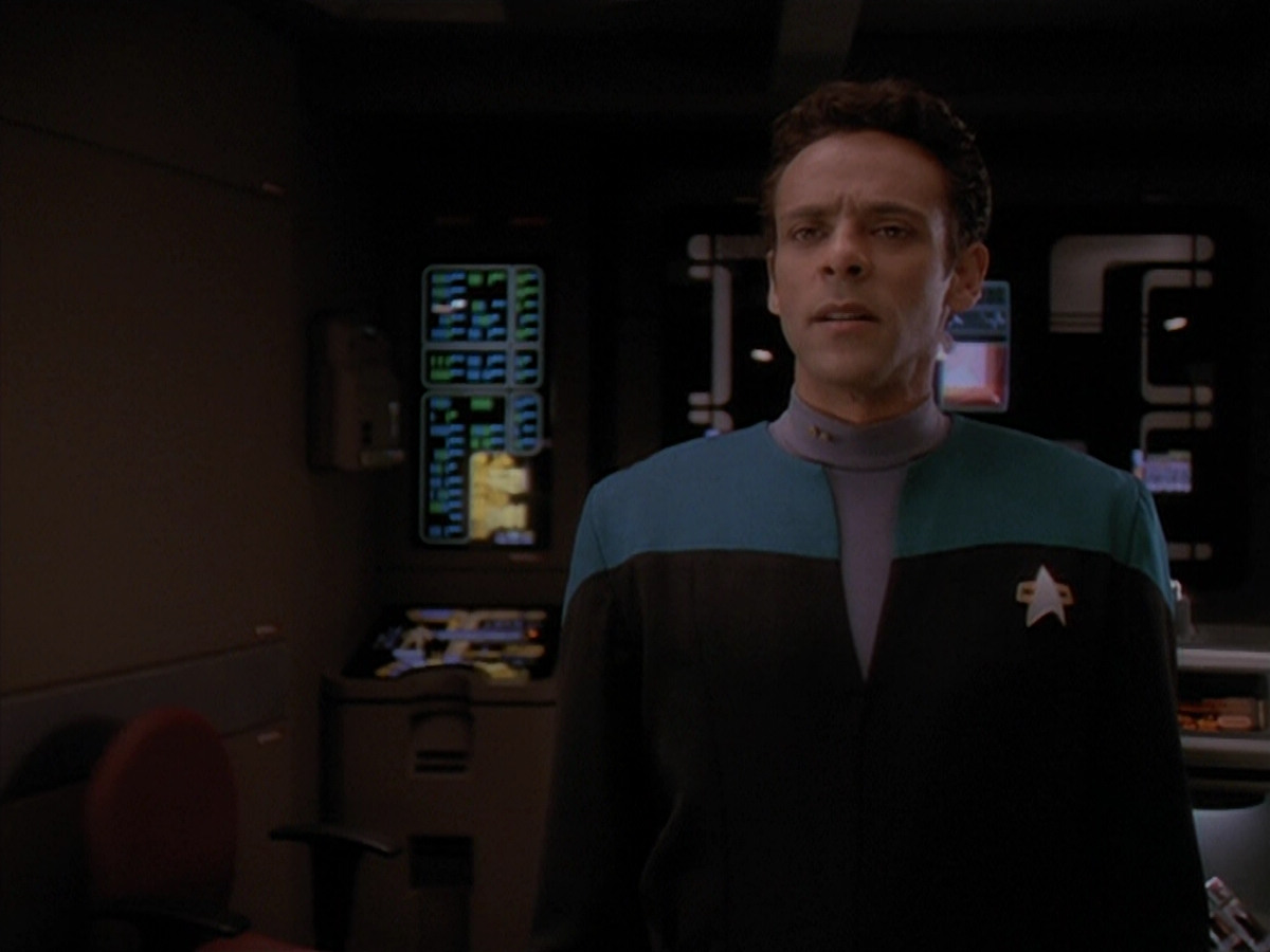 extant_StarTrek_DS9_4x26-BrokenLink_03266.jpg