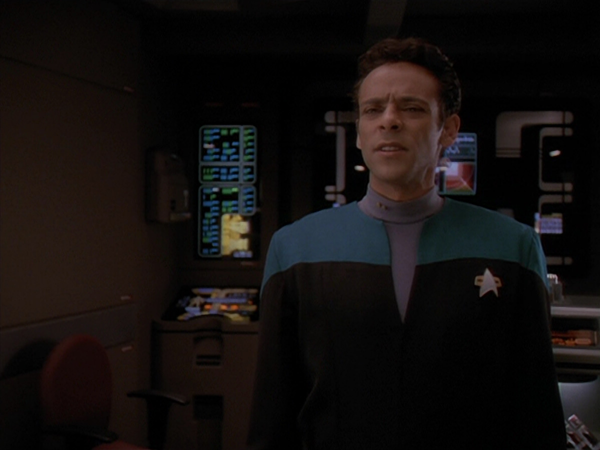 extant_StarTrek_DS9_4x26-BrokenLink_03269.jpg
