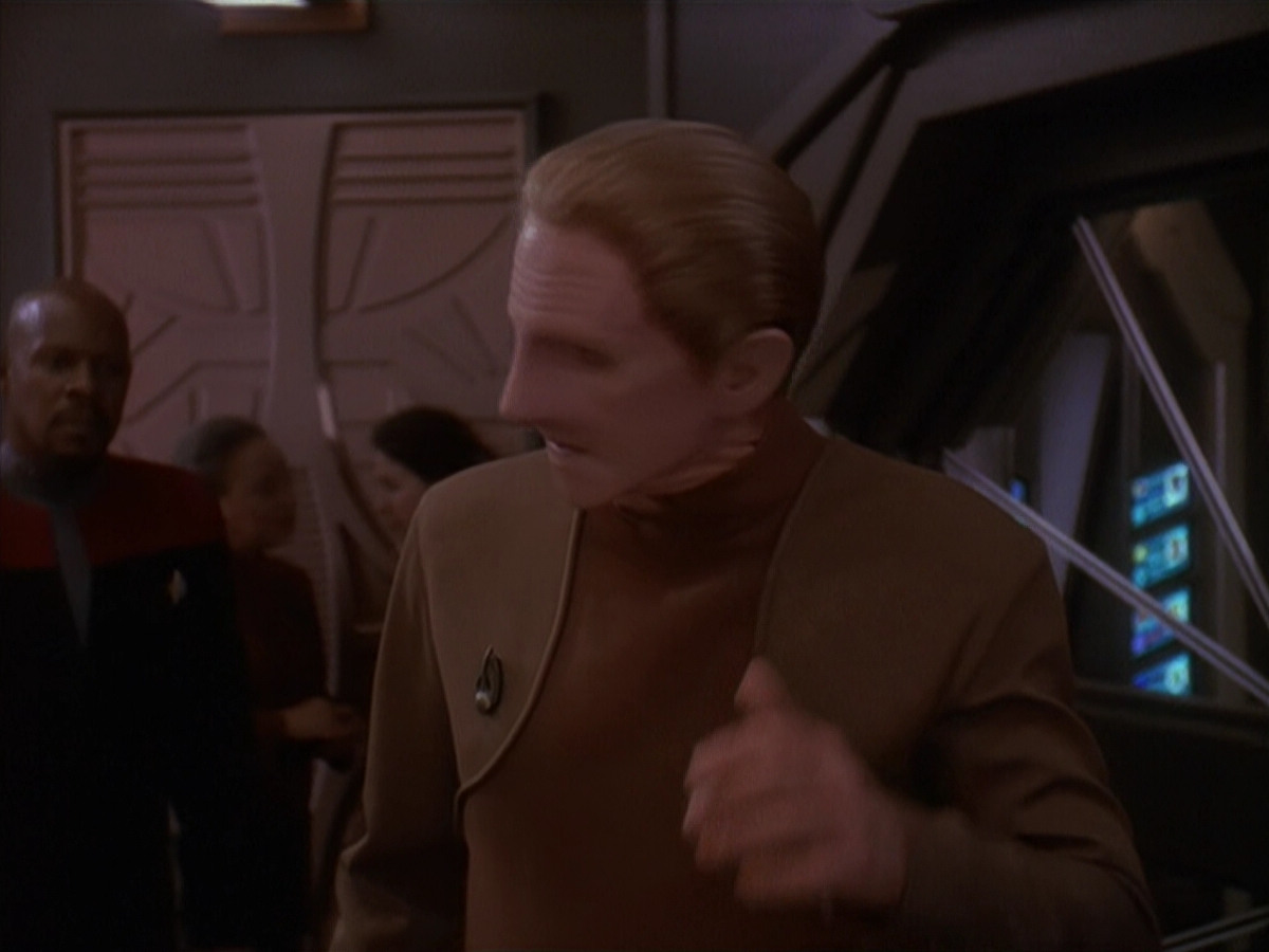 extant_StarTrek_DS9_4x26-BrokenLink_03498.jpg