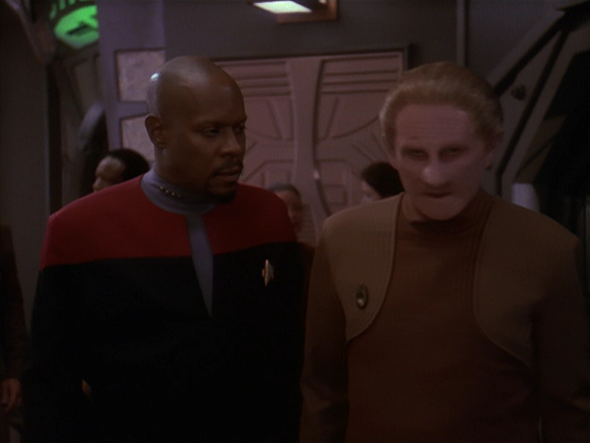 extant_StarTrek_DS9_4x26-BrokenLink_03503.jpg