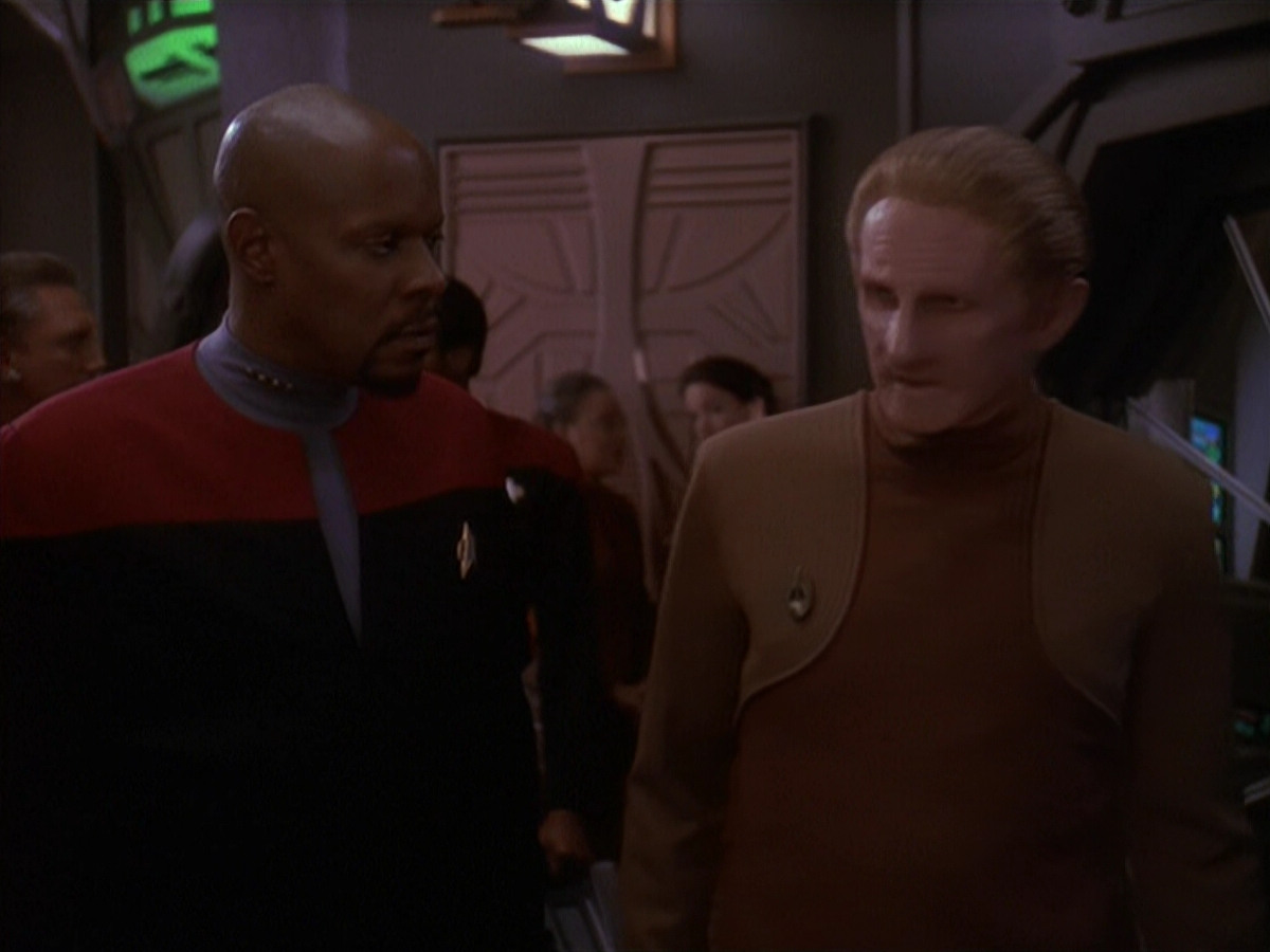 extant_StarTrek_DS9_4x26-BrokenLink_03507.jpg