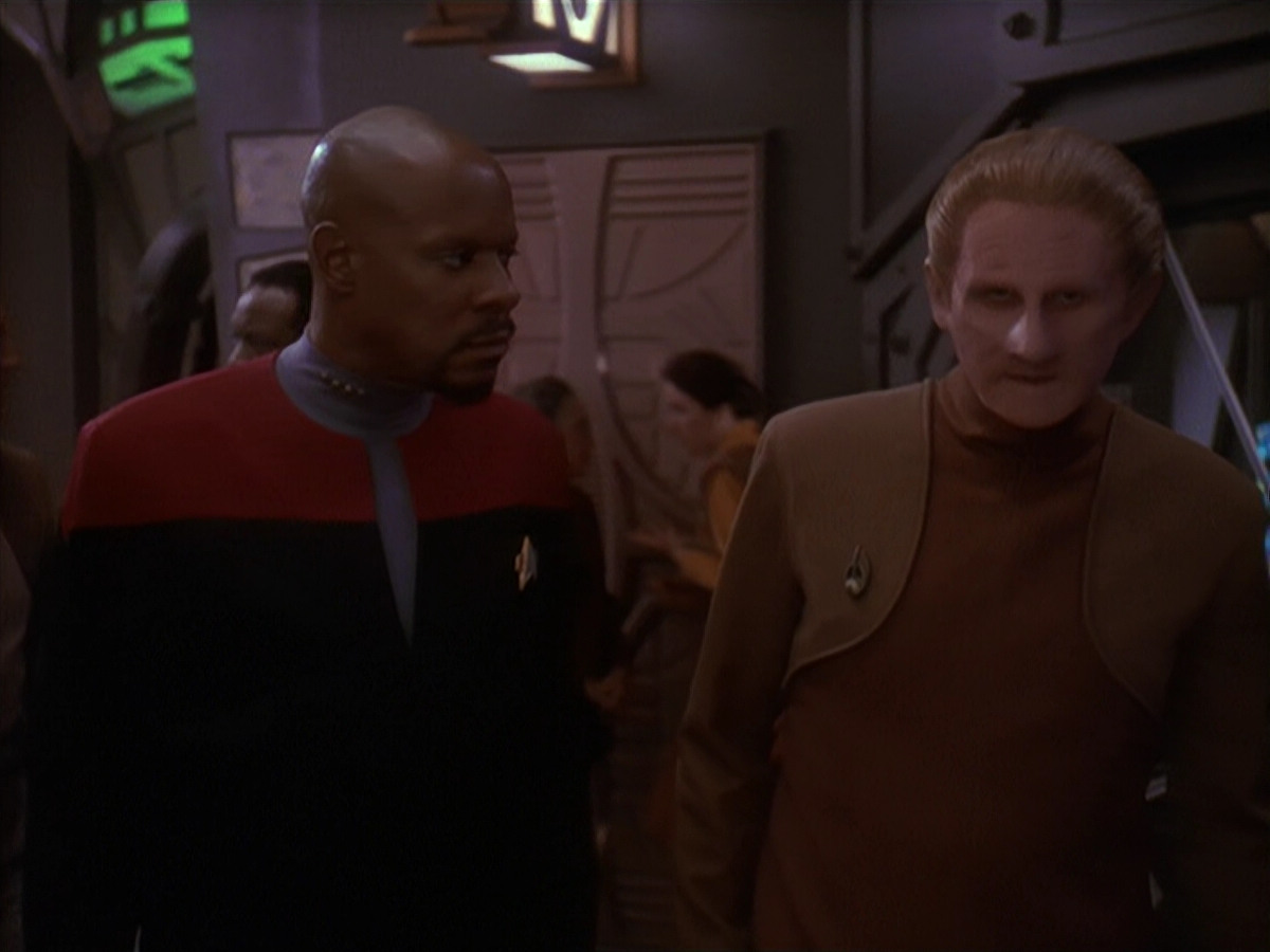 extant_StarTrek_DS9_4x26-BrokenLink_03508.jpg