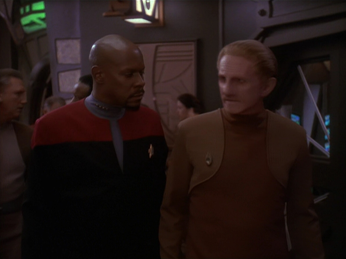 extant_StarTrek_DS9_4x26-BrokenLink_03509.jpg