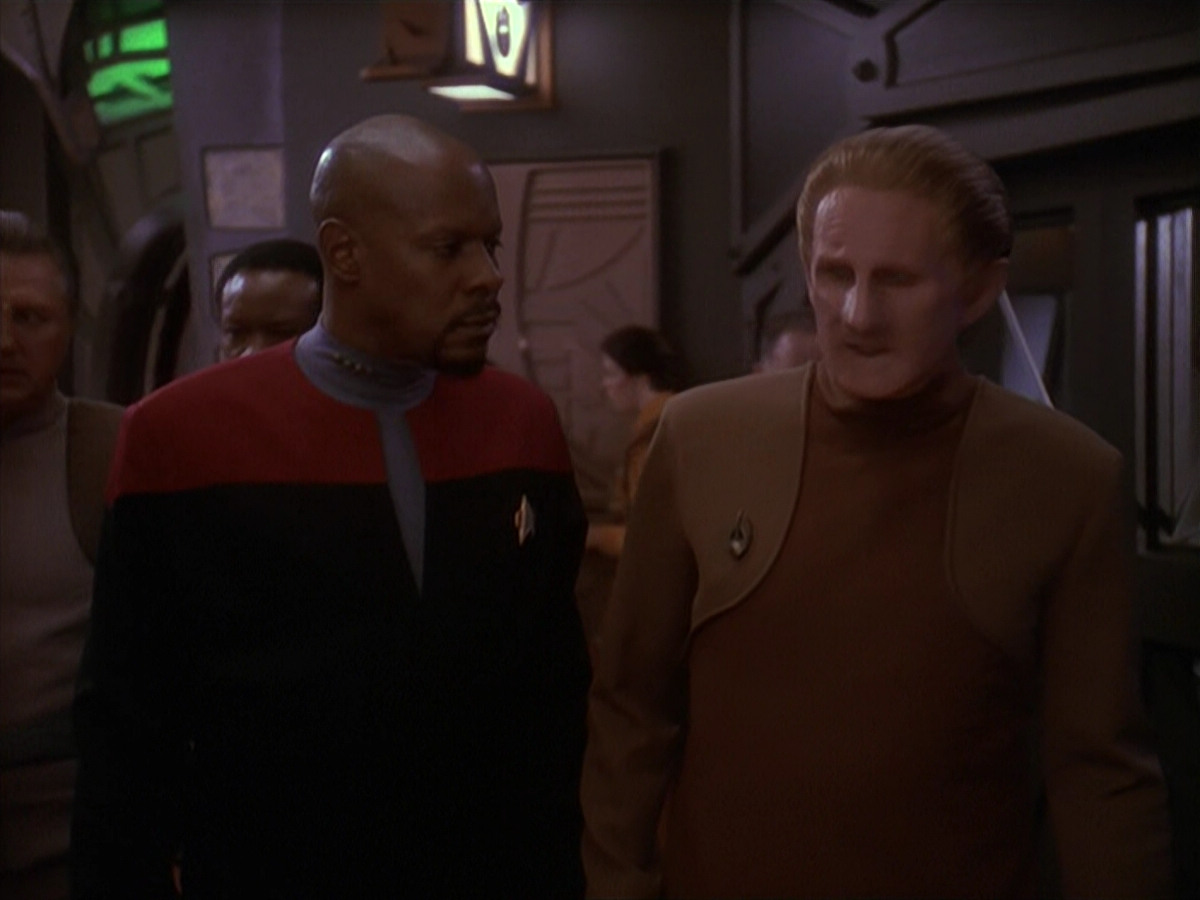 extant_StarTrek_DS9_4x26-BrokenLink_03512.jpg