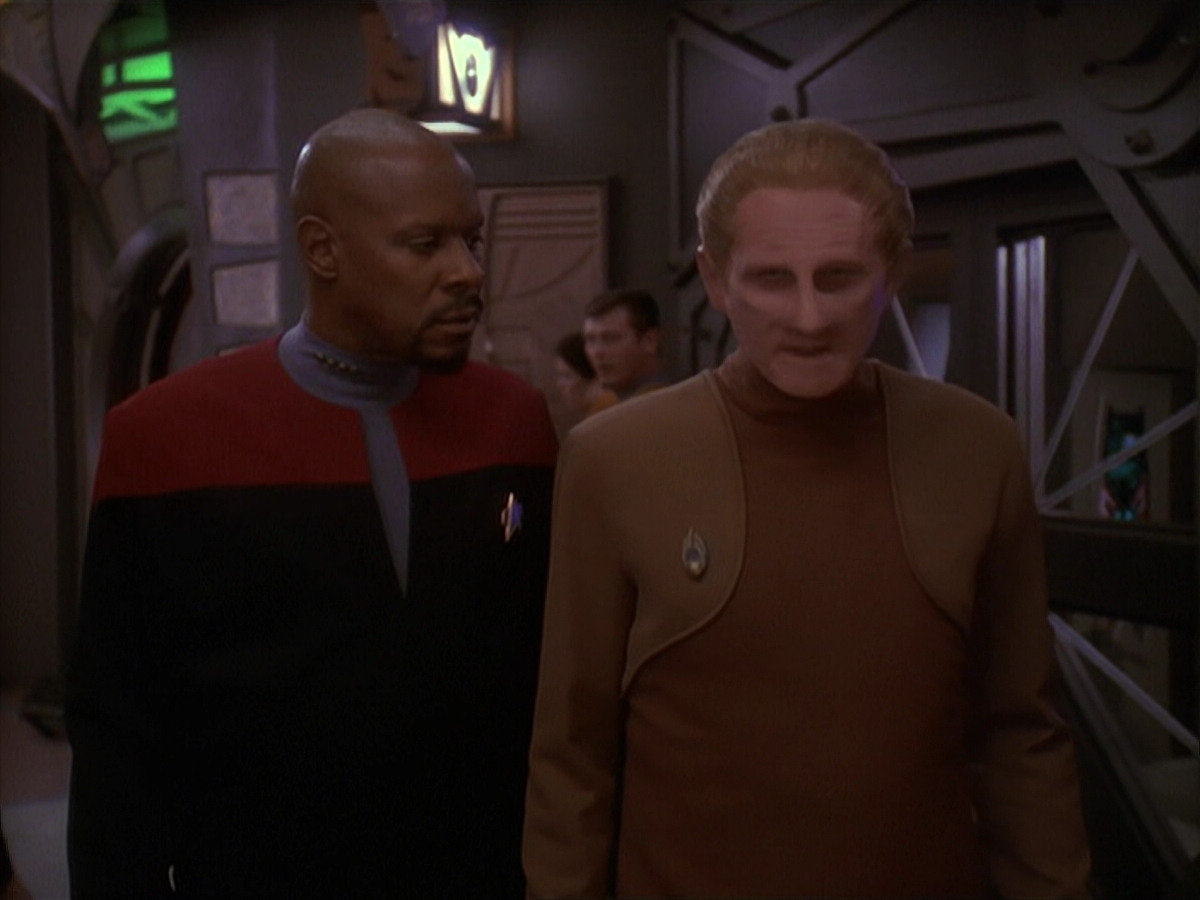 extant_StarTrek_DS9_4x26-BrokenLink_03519.jpg
