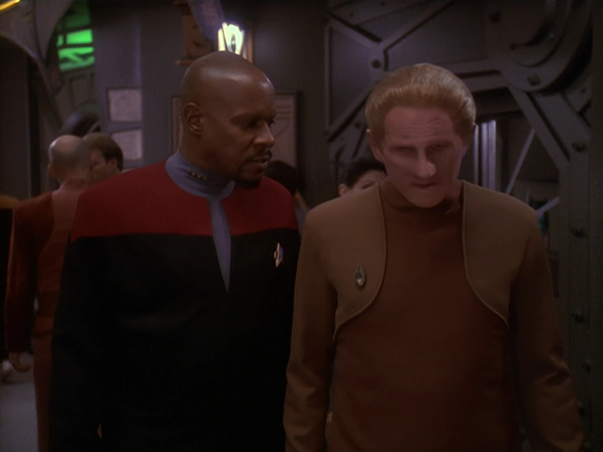 extant_StarTrek_DS9_4x26-BrokenLink_03523.jpg