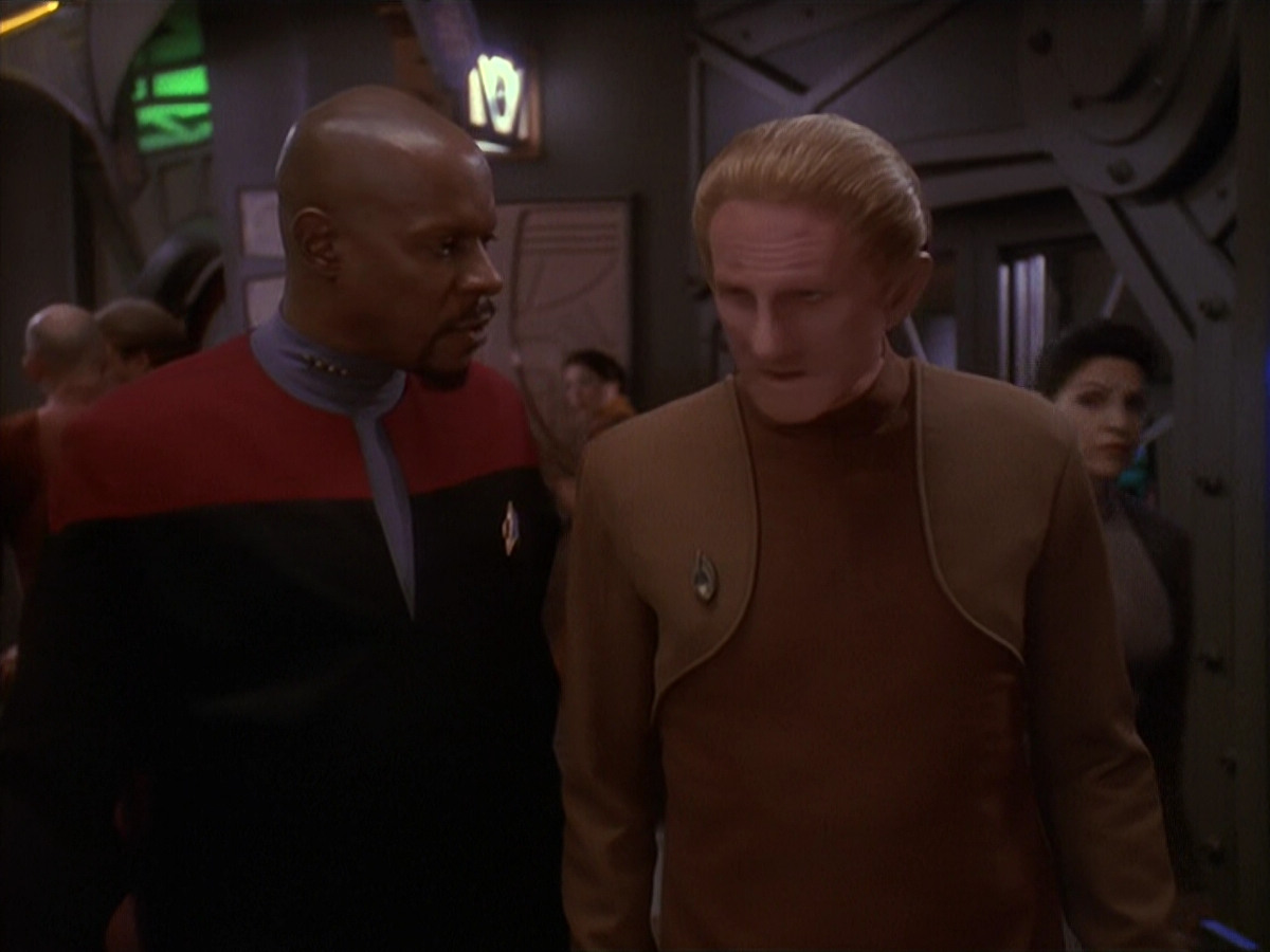 extant_StarTrek_DS9_4x26-BrokenLink_03524.jpg