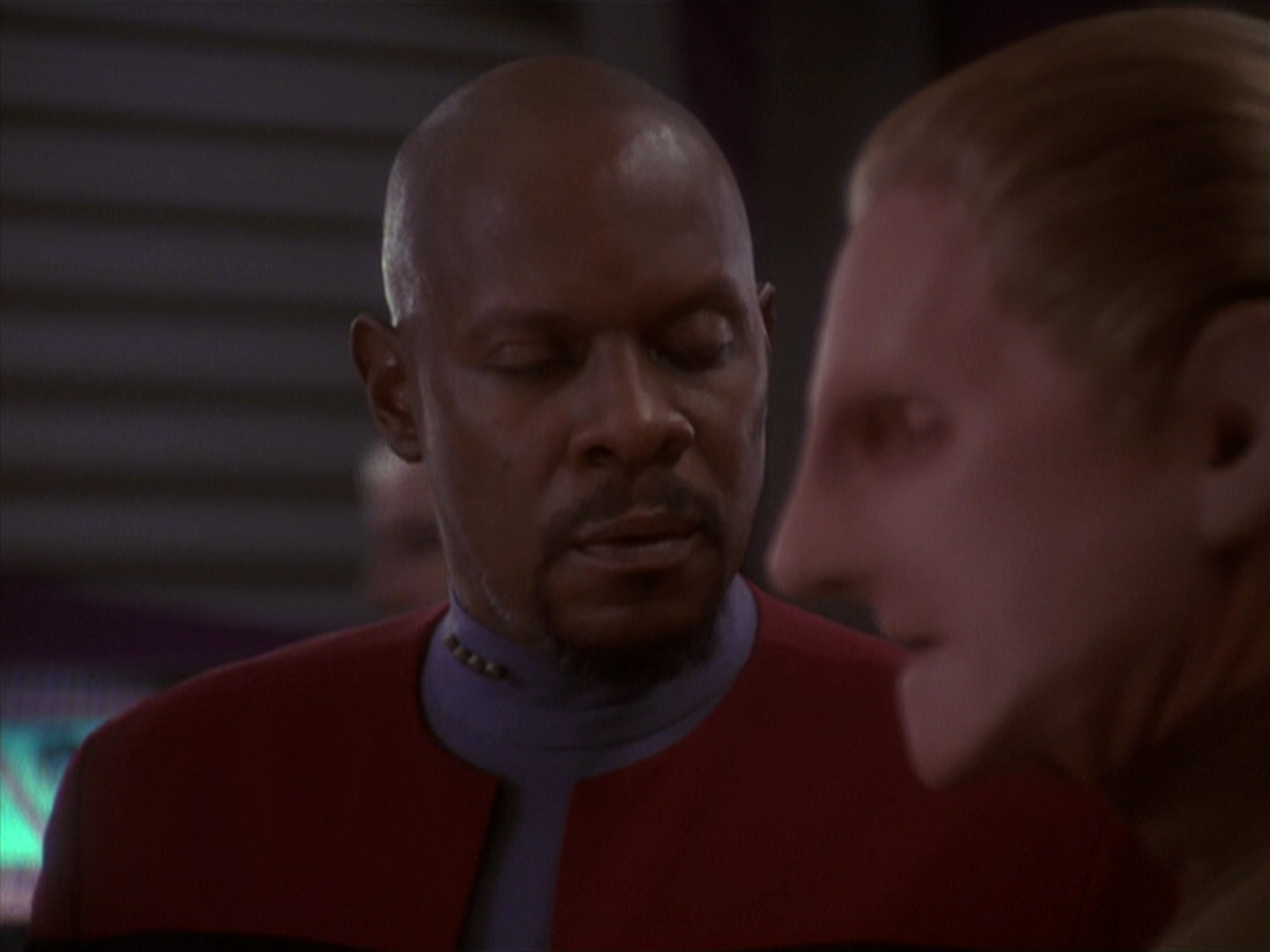 extant_StarTrek_DS9_4x26-BrokenLink_03531.jpg